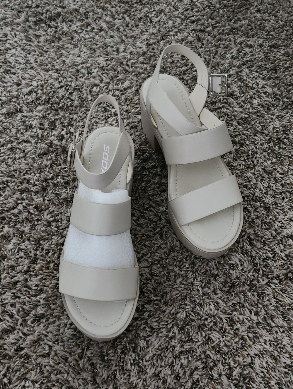 Soda Chunky Platform Sandal in Cream - Picture 2 of 7